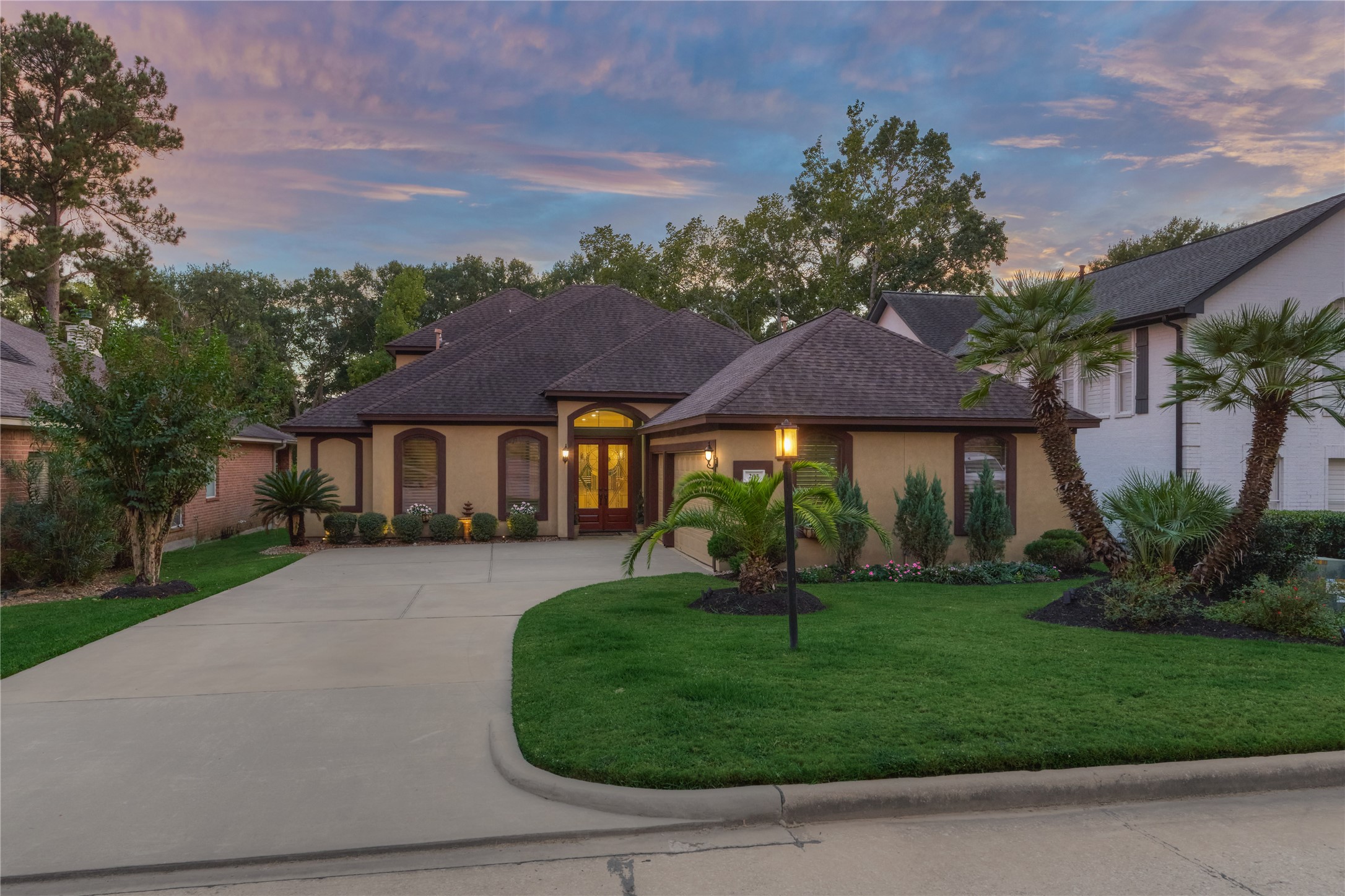 203 Monterrey Road East Montgomery, TX 77356 - Photo 1 of 50 203 Monterrey Rd E is a 3 bedroom 3.5 bath golf course home located in the renowned lake & golf community of Bentwater.