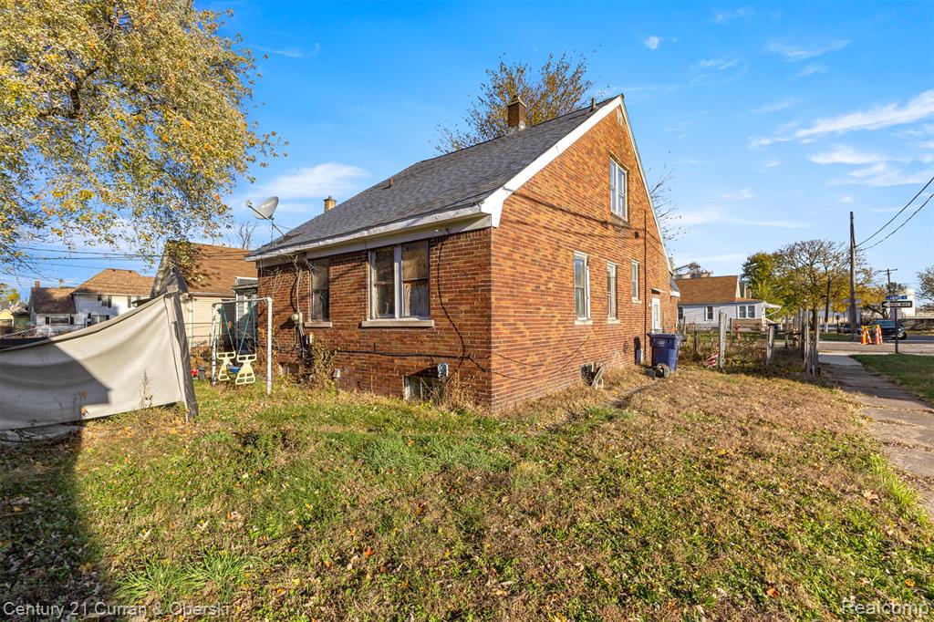 64 East Cicotte Street River Rouge, MI 48218 - Photo 11 of 11