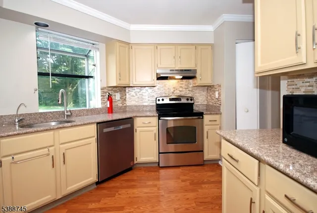 $449,900 | 25 Stevens Court, Bedminster, NJ 07921