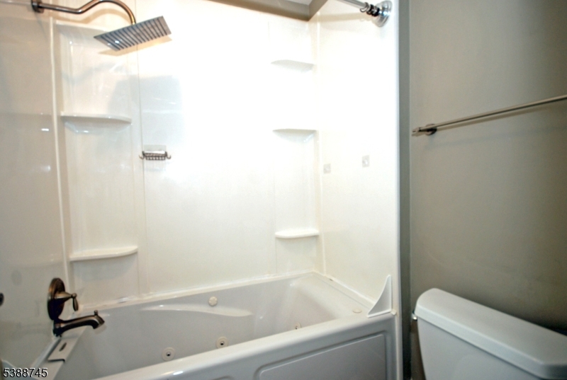 25 Stevens Court Bedminster, NJ 07921 - Photo 16 of 30