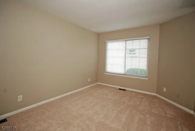 $449,900 | 25 Stevens Court, Bedminster, NJ 07921