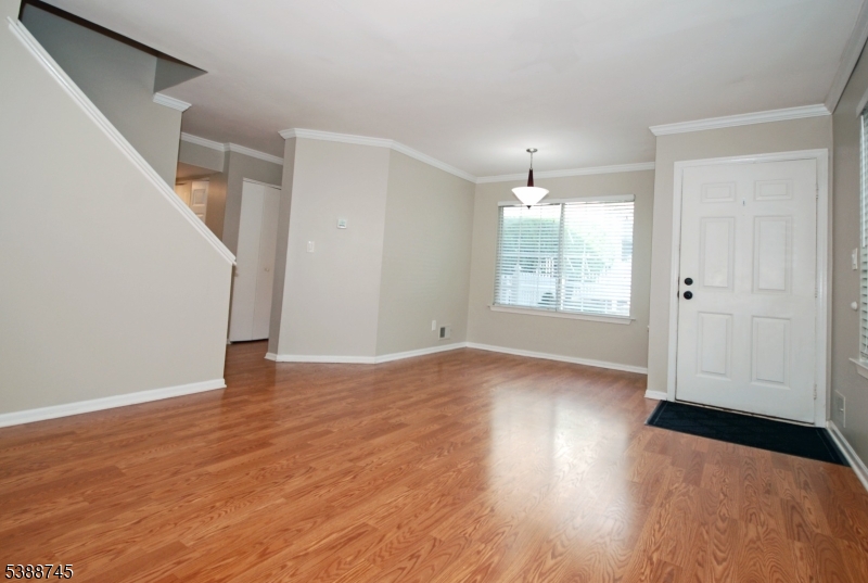 25 Stevens Court Bedminster, NJ 07921 - Photo 6 of 30