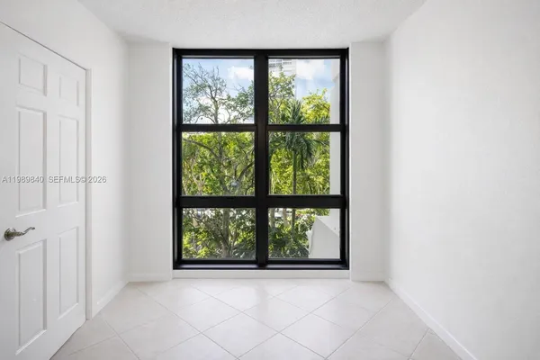 $1,325,000 | 1121 Crandon Boulevard, Unit F206, Key Biscayne, FL 33149
