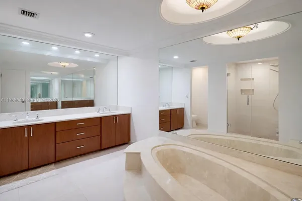 $1,325,000 | 1121 Crandon Boulevard, Unit F206, Key Biscayne, FL 33149