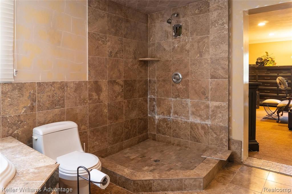 26073 Drake Road Farmington Hills, MI 48331 - Photo 20 of 39