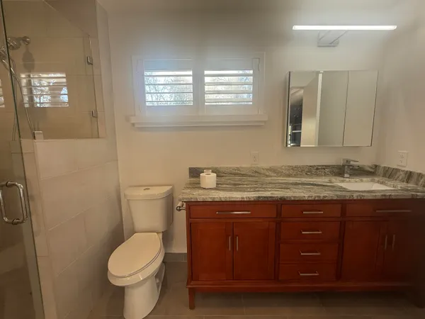 $1,995 | 300 Yacht Club Drive, Unit 18, Niceville, FL 32578
