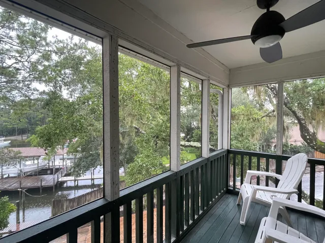 $2,400 | 300 Yacht Club Drive, Unit 18, Niceville, FL 32578