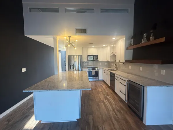 $1,995 | 300 Yacht Club Drive, Unit 18, Niceville, FL 32578