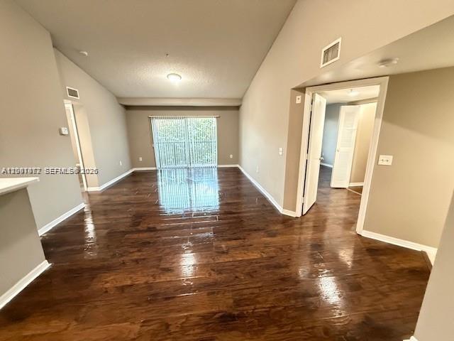 4167 Haverhill Road, Unit 1113 West Palm Beach, FL 33417 - Photo 5 of 19 a view of a interior of the house