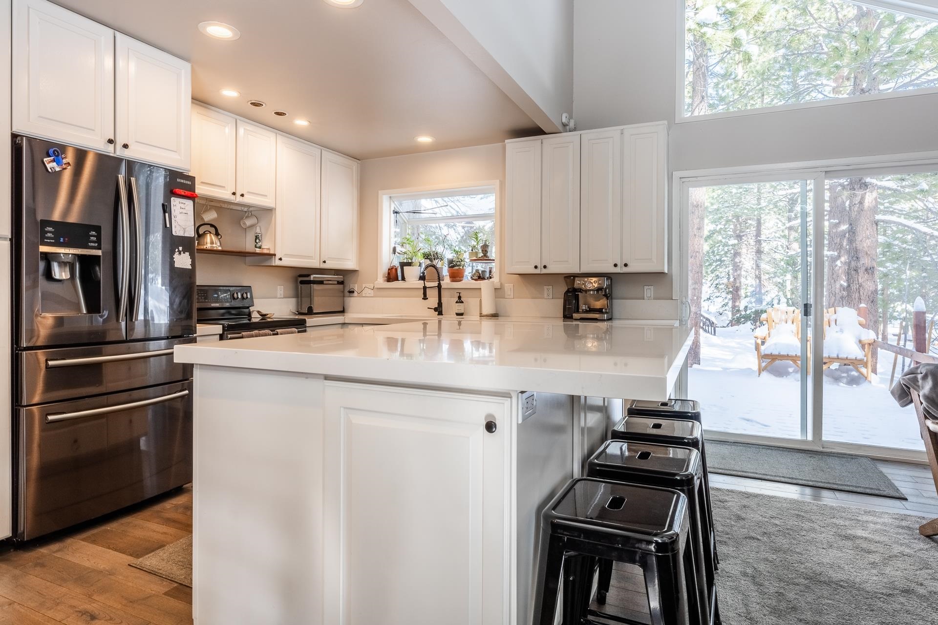 69 Hidden Valley Road Mammoth Lakes, CA 93546 - Photo 9 of 41 Gallery Image 9