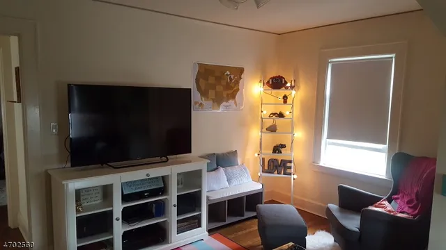 $1,800 | 10 Center Place, Chatham, NJ 07928