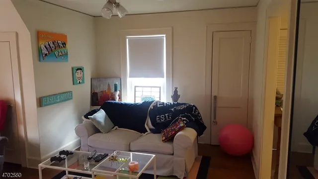 $1,800 | 10 Center Place, Chatham, NJ 07928