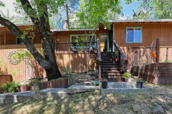 $469,999 | 9712 Harrington Flat Road, Middletown, CA 95461