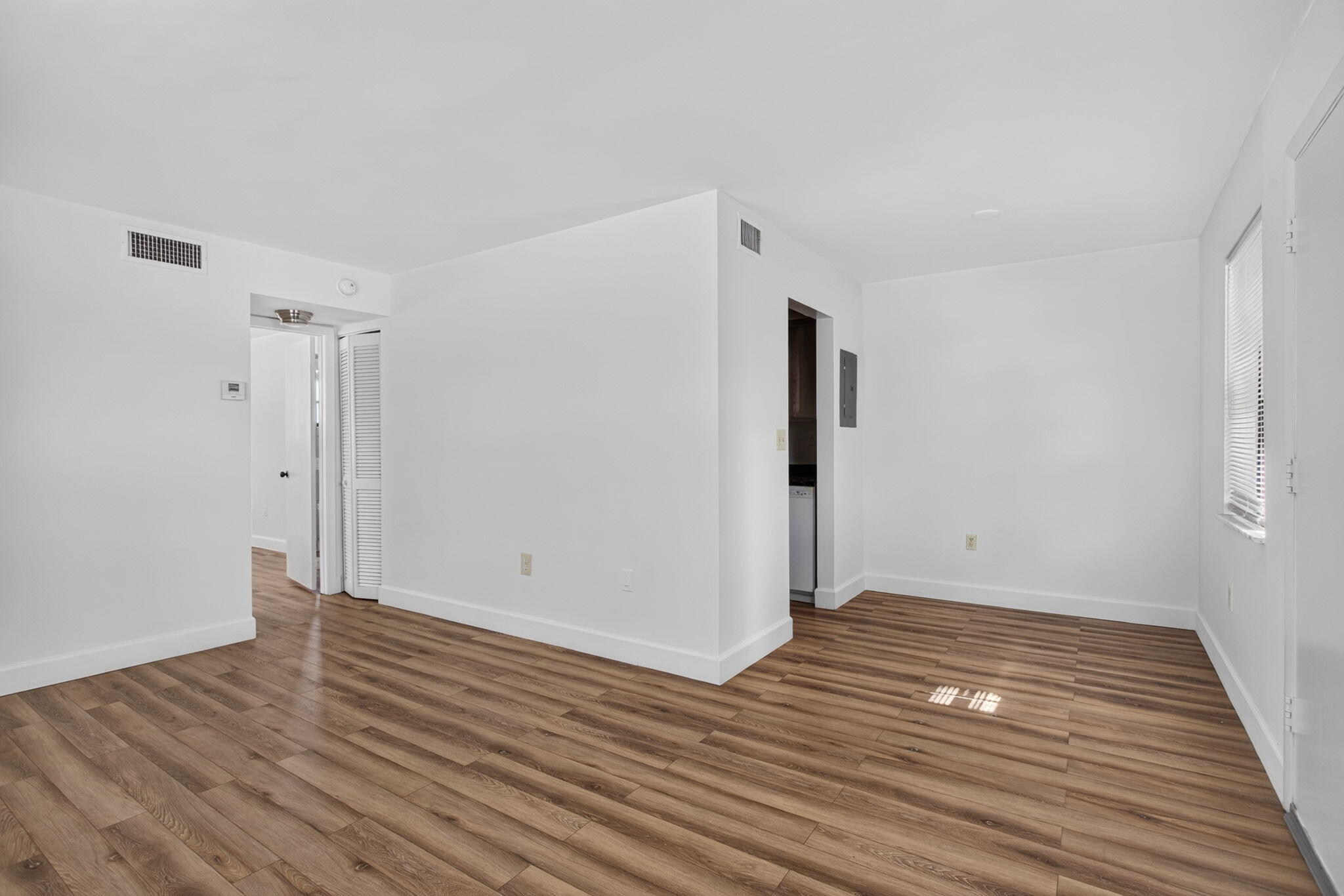 2141 Northeast 42nd Street, Unit 101 Lighthouse Point, FL 33064 - Photo 5 of 17 9-web-or-mls-2141-1002