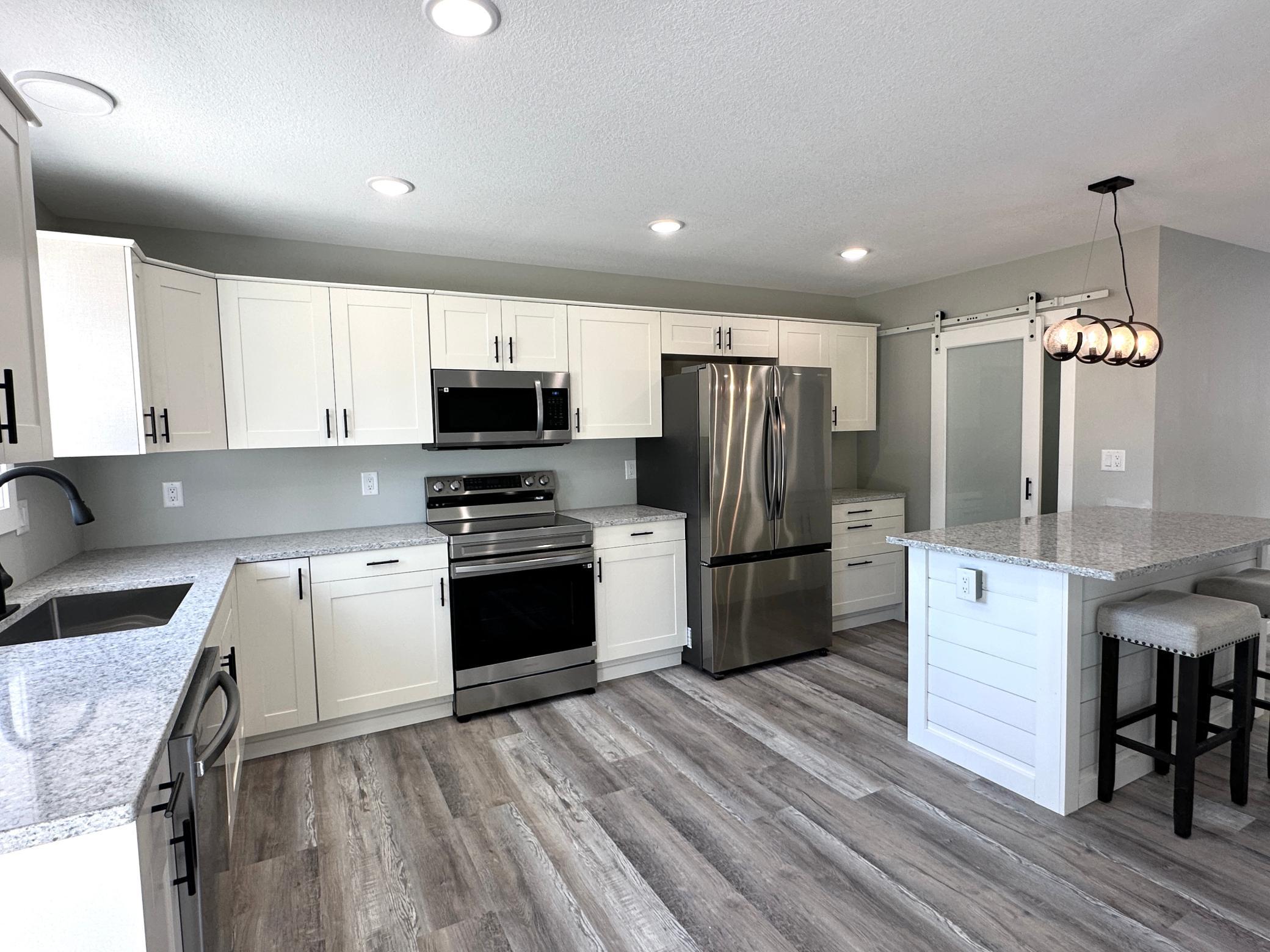 501 Maple Ln Avenue Spring Valley, MN 55975 - Photo 4 of 22