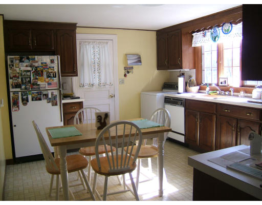 29 Chipman Road Beverly, MA 01915 - Photo 2 of 3 Gallery Image 2