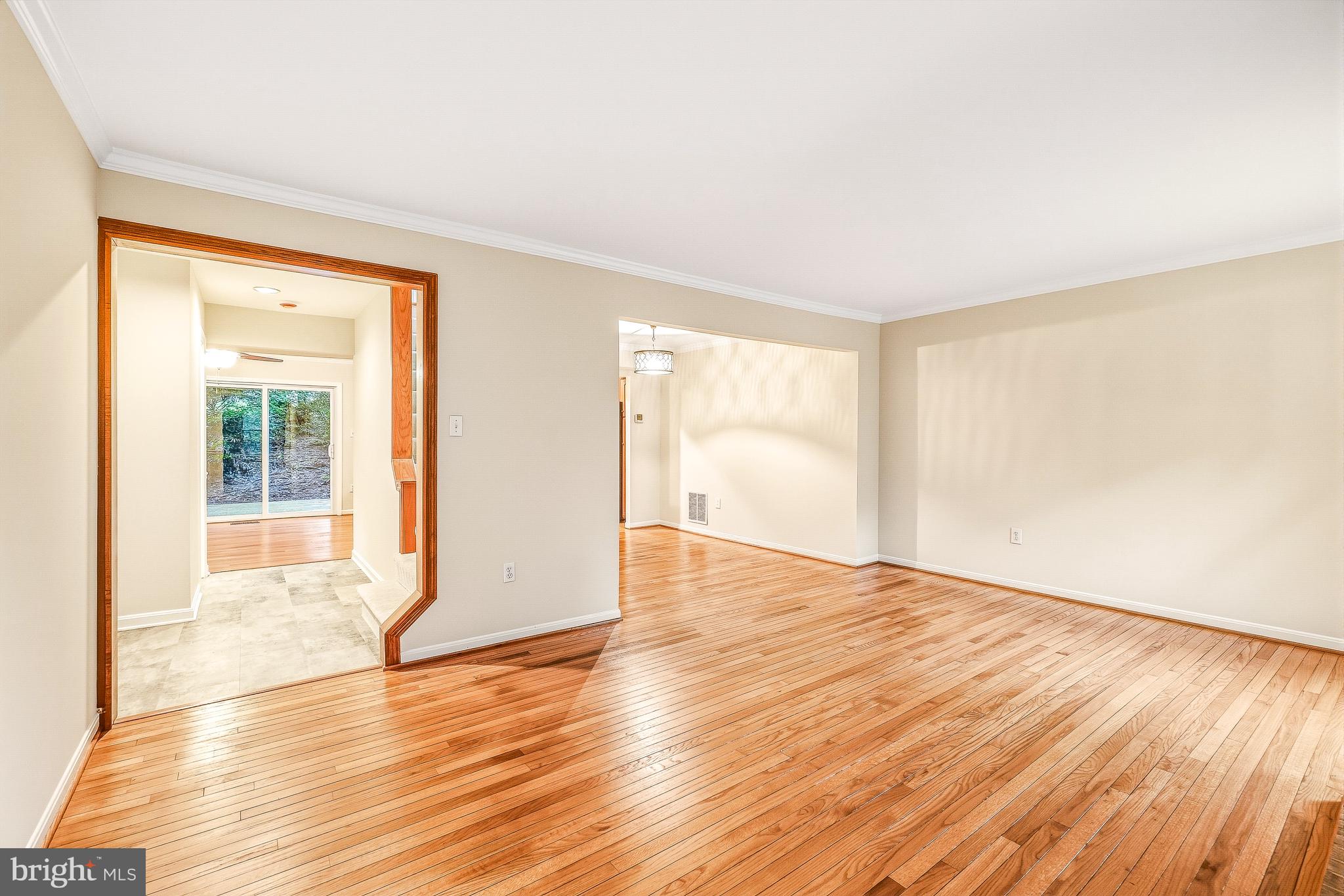11525 Pine Cone Court Reston, VA 20191 - Photo 12 of 56 Gallery Image 12