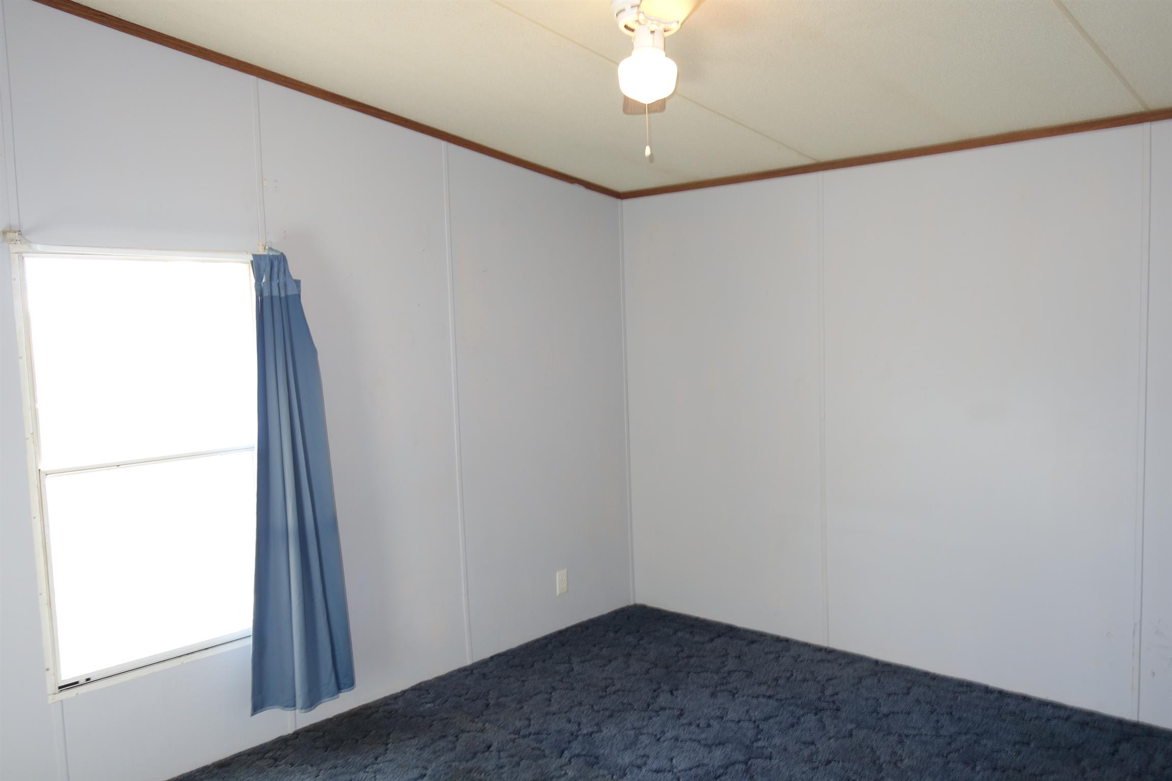 114 East Biggs Road Portland, TN 37148 - Photo 21 of 26 an empty room with a window