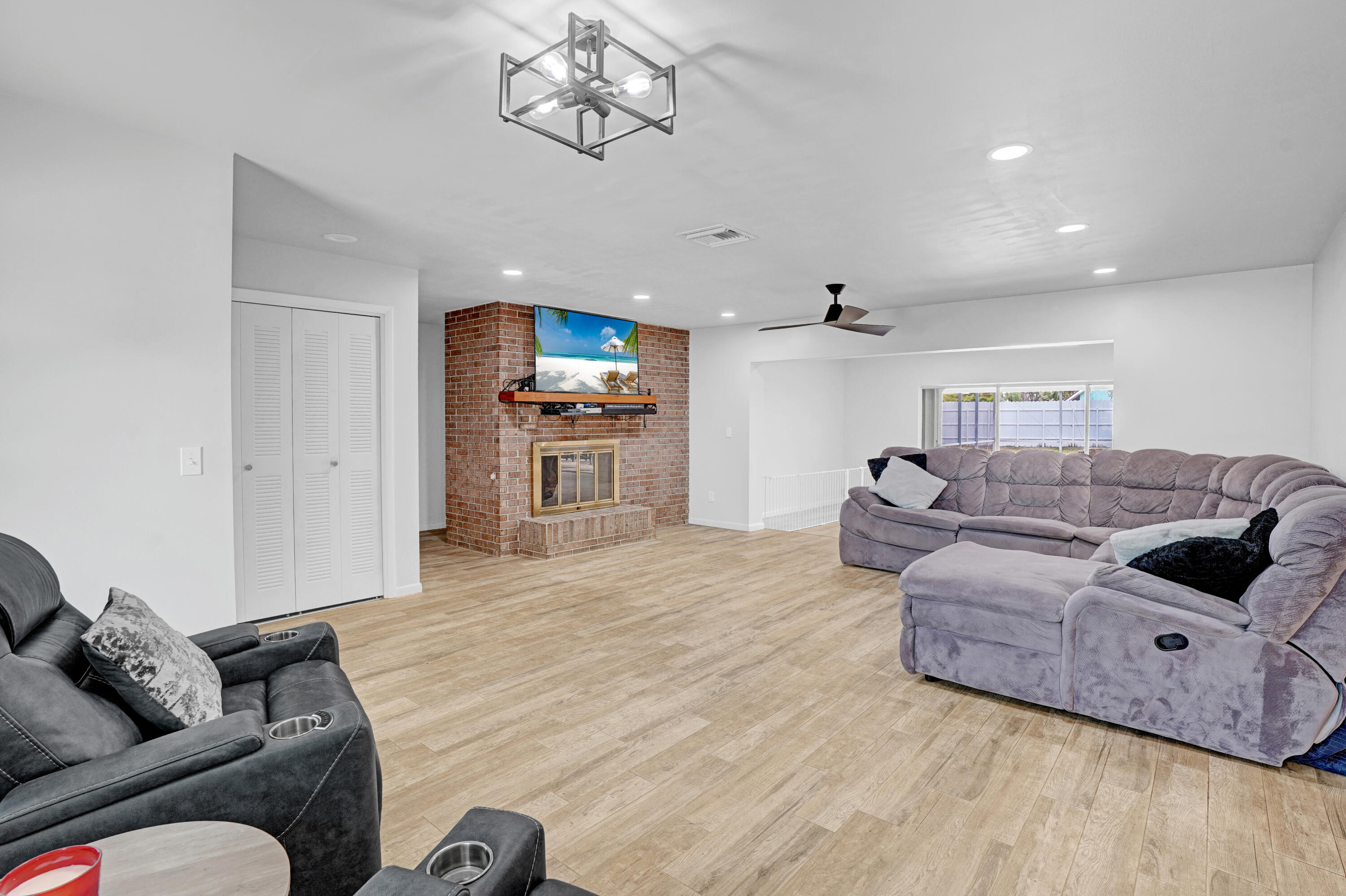 1826 Southeast Greendon Road Port St. Lucie, FL 34952 - Photo 6 of 38 Greendon-10