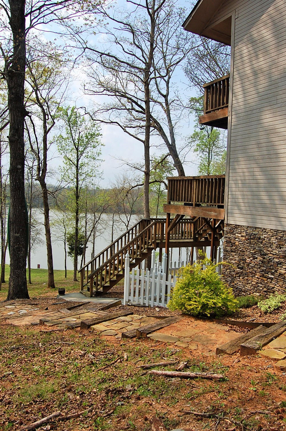 703 Lakehaven Circle Decatur, TN 37322 - Photo 29 of 38 Corner view (2)