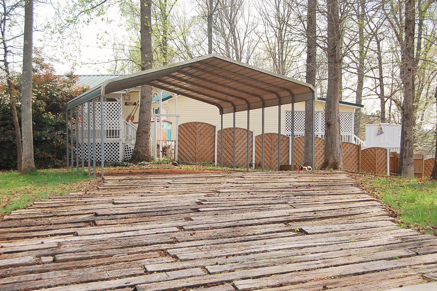 703 Lakehaven Circle Decatur, TN 37322 - Photo 5 of 38 Carport (2)