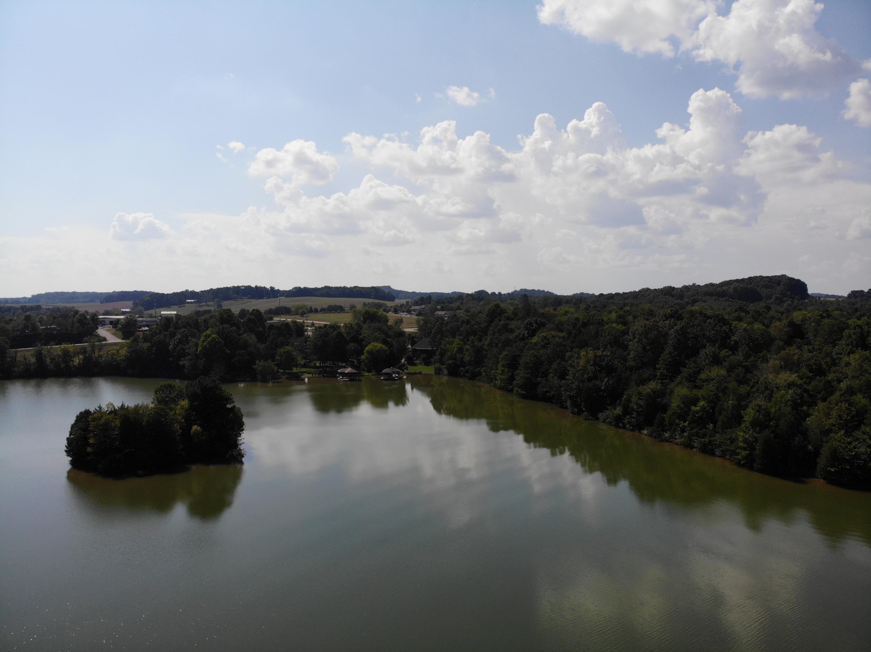 120 Inagehi Way Loudon, TN 37774 - Photo 8 of 13 Island