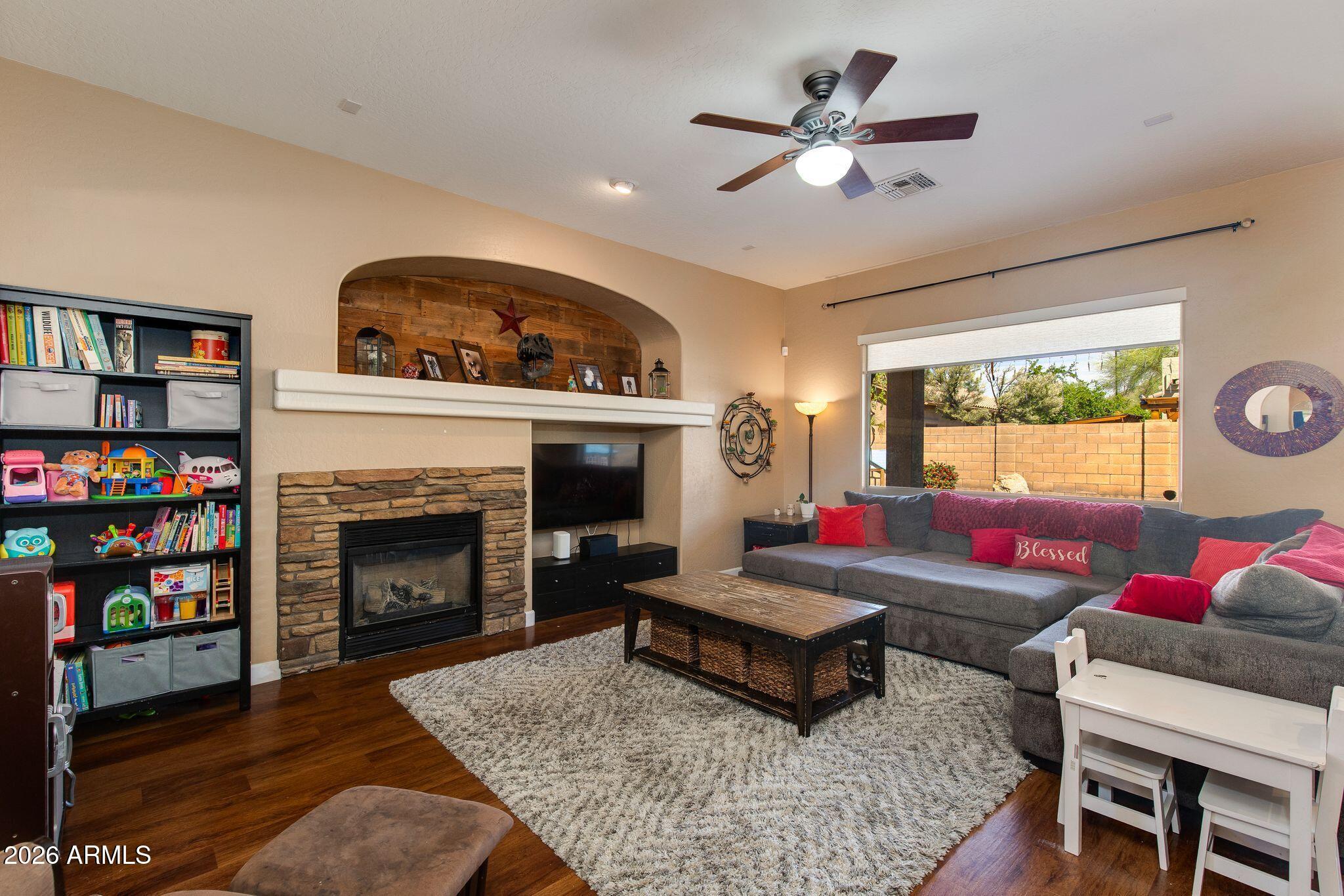 3002 West Sentinel Rock Road Phoenix, AZ 85086 - Photo 4 of 37 10-Sentinel Rock