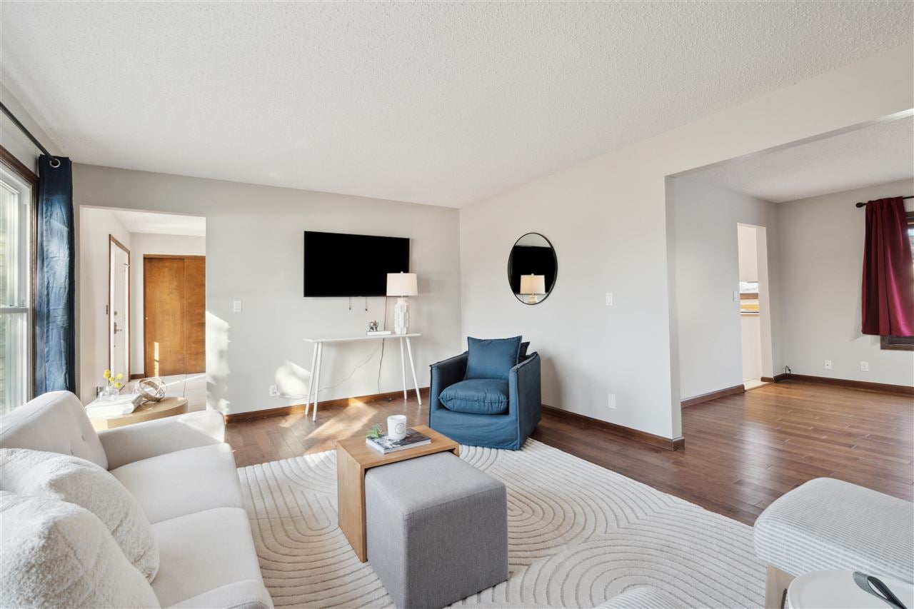334 Boyson Road Northeast Cedar Rapids, IA 52402 - Photo 6 of 40 Gallery Image 6