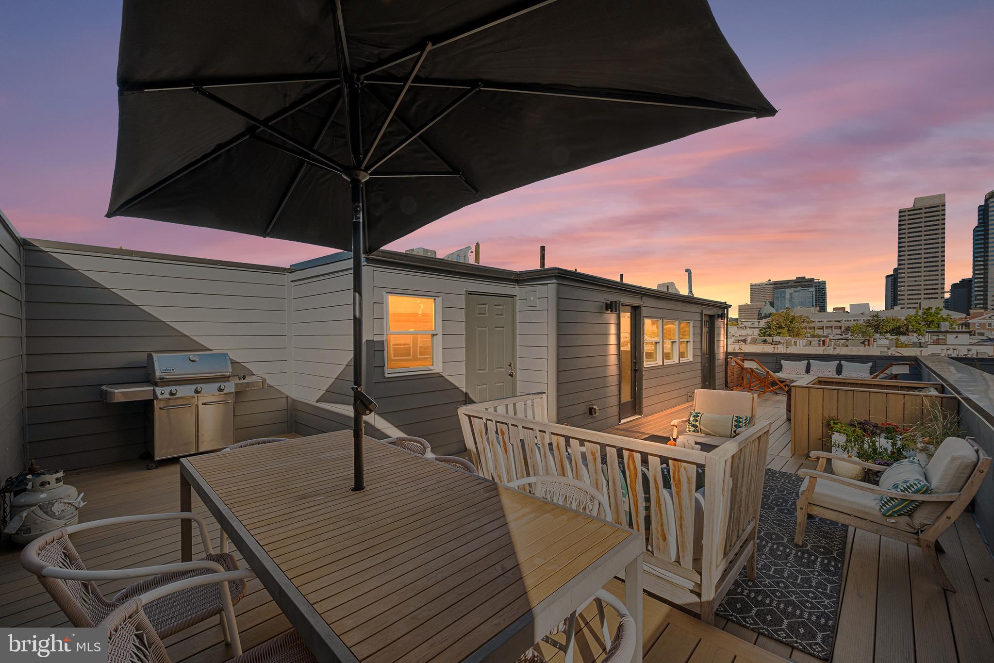 136 North 22nd Street Philadelphia, PA 19103 - Photo 58 of 78 a balcony view with a seating space