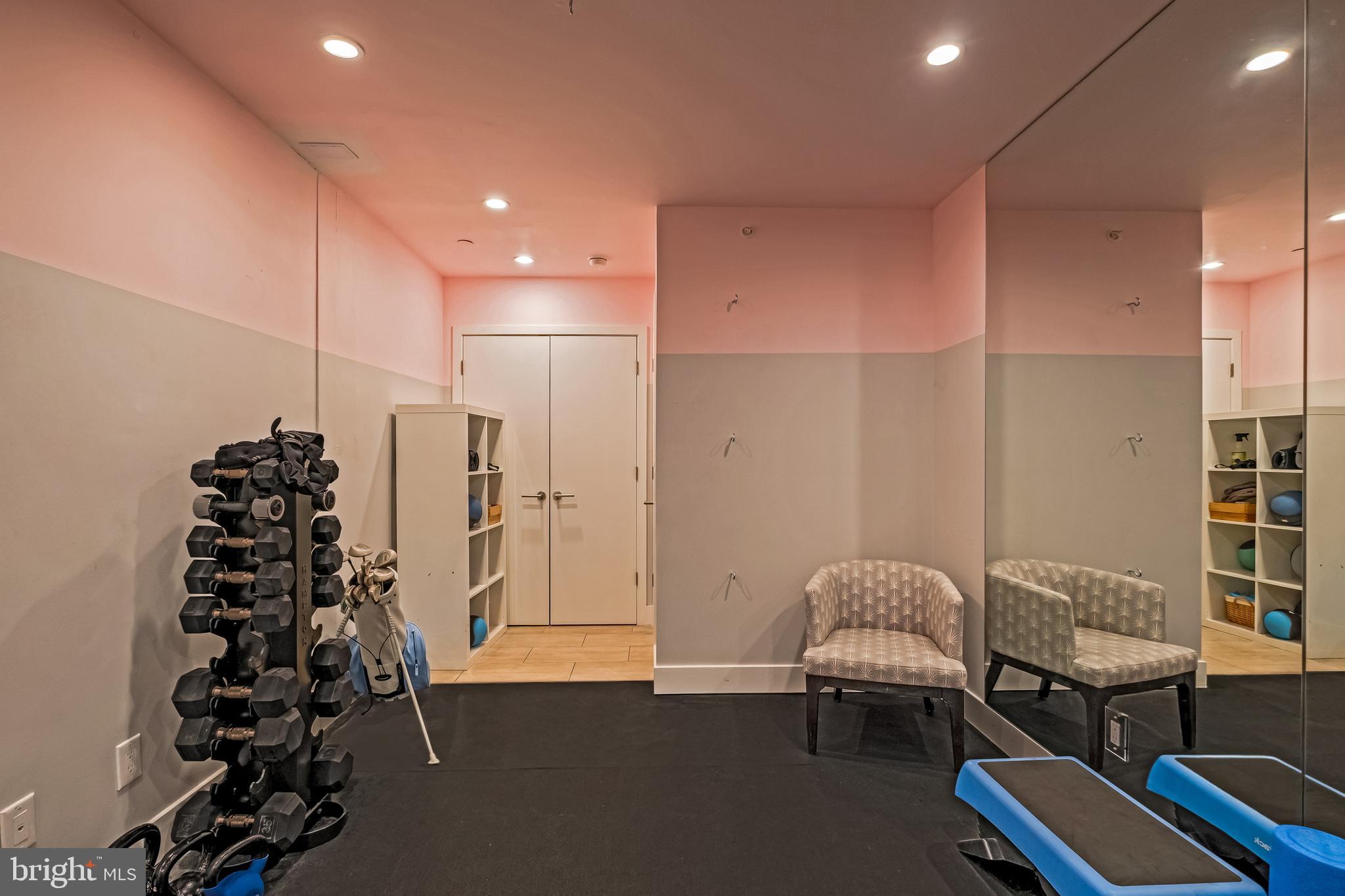 136 North 22nd Street Philadelphia, PA 19103 - Photo 6 of 78 a very nice looking room with a couch