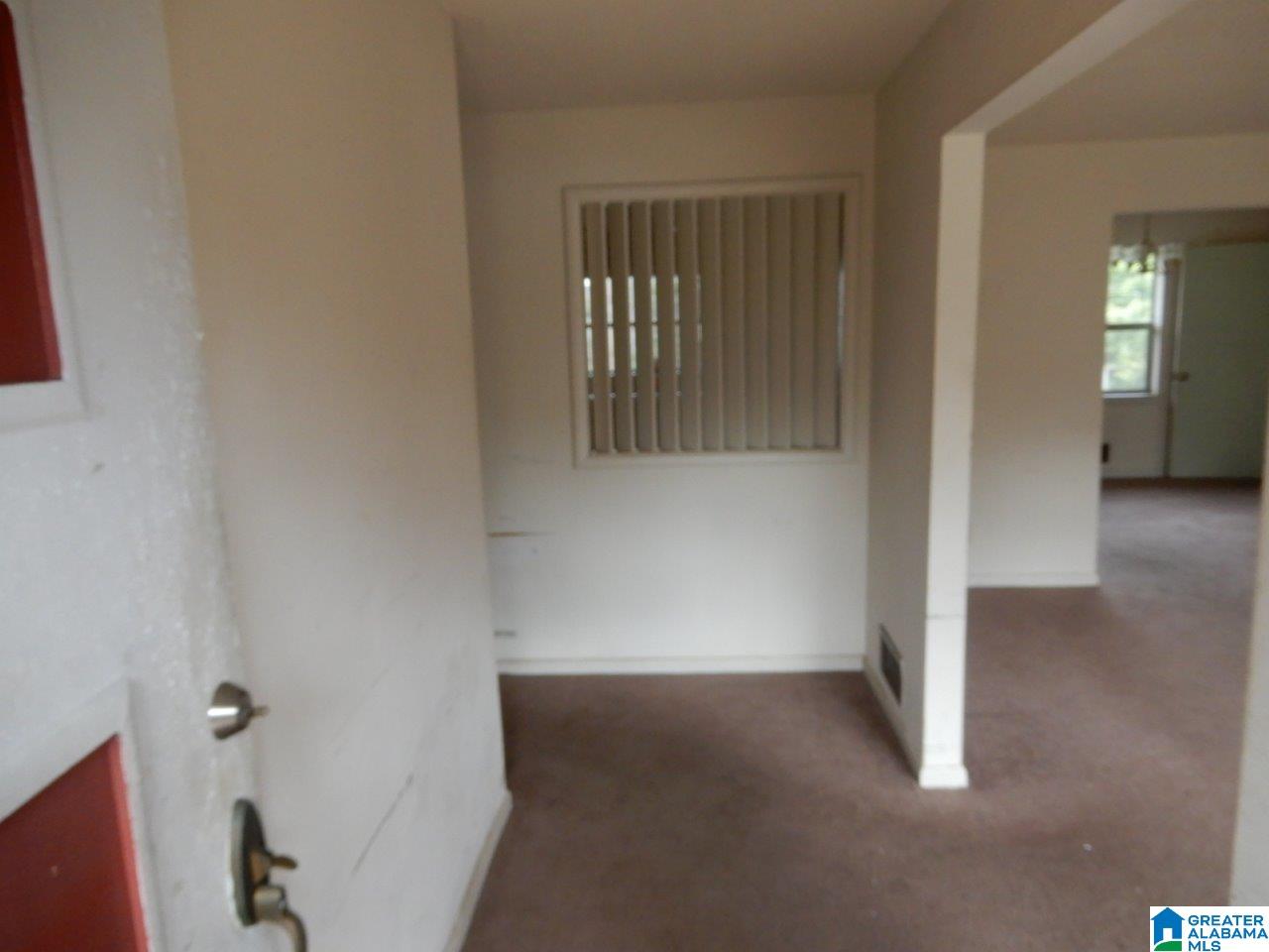 24 9th Terrace Southwest Birmingham, AL 35211 - Photo 2 of 18