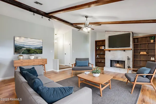 $2,000 | 103 Pinion Circle, Lafayette, LA 70508