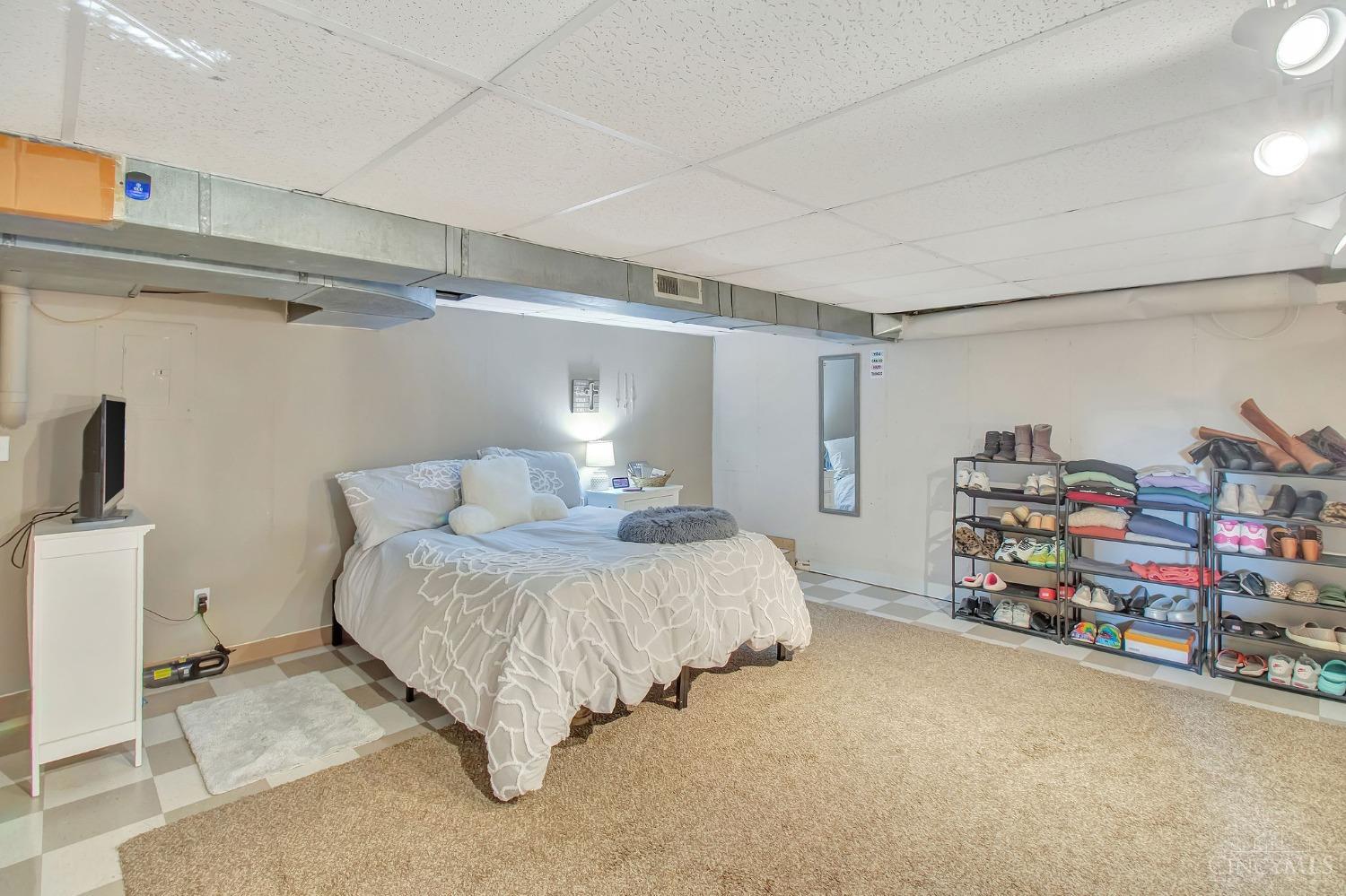 5718 Haubner Road Cincinnati, OH 45247 - Photo 31 of 74
