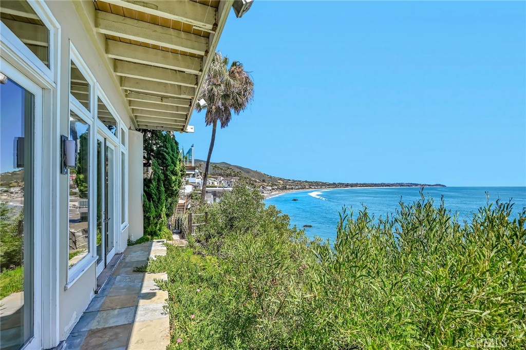 31532 Victoria Point Road Malibu, CA 90265 - Photo 25 of 44