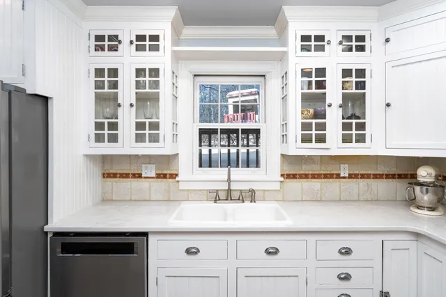 $699,900 | 2702 Woodland Avenue, Duluth, MN 55803