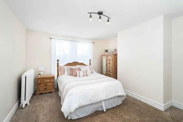 $699,900 | 2702 Woodland Avenue, Duluth, MN 55803