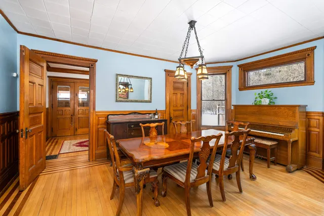 $699,900 | 2702 Woodland Avenue, Duluth, MN 55803