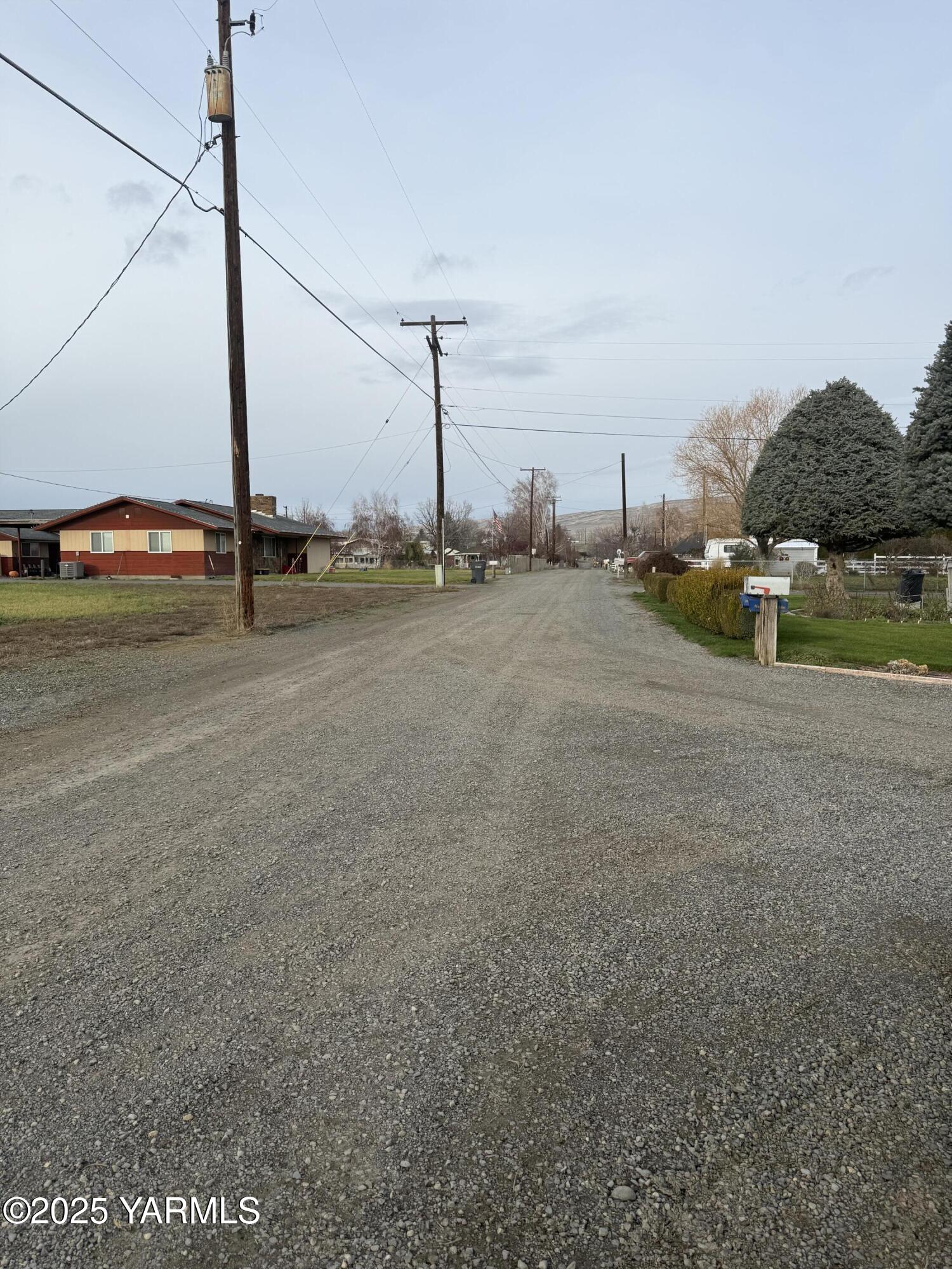 341 Johnson Road Selah, WA 98942 - Photo 4 of 6 a view of a road with a road