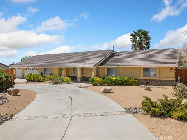 $579,000 | 16992 Joshua Road, Apple Valley, CA 92307