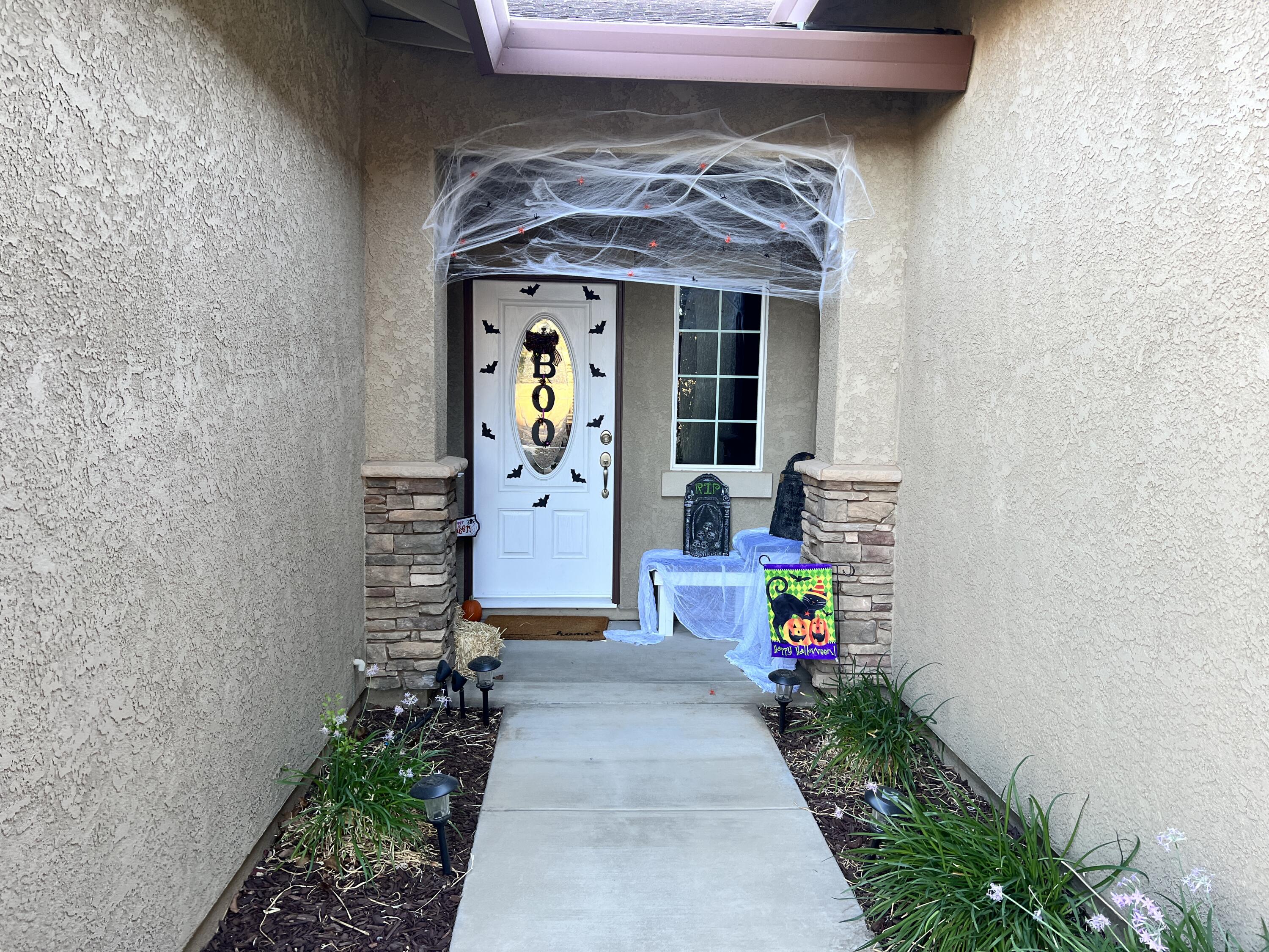 3464 Lemurian Road Redding, CA 96002 - Photo 3 of 27 IMG_0033