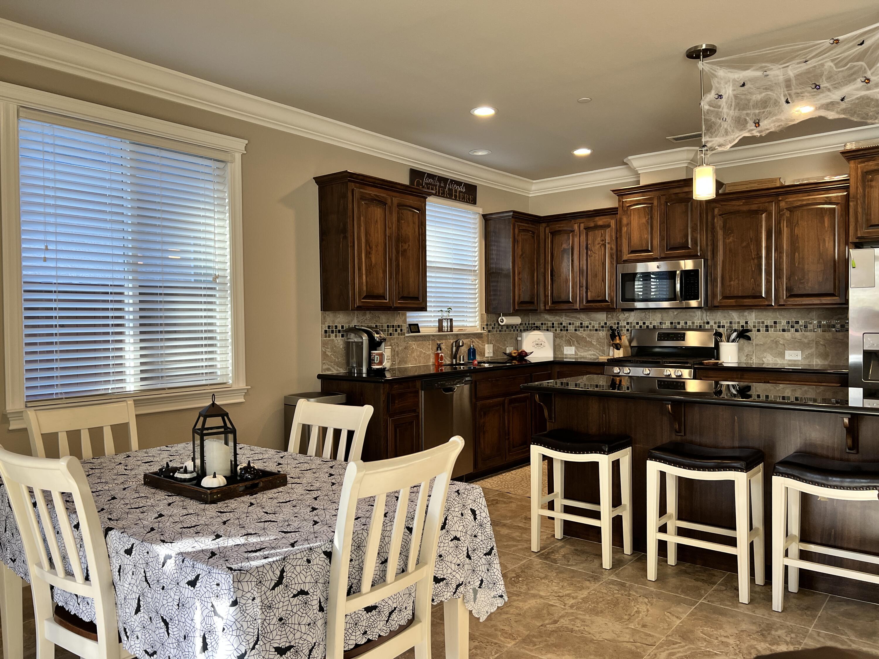 3464 Lemurian Road Redding, CA 96002 - Photo 8 of 27 IMG_0060