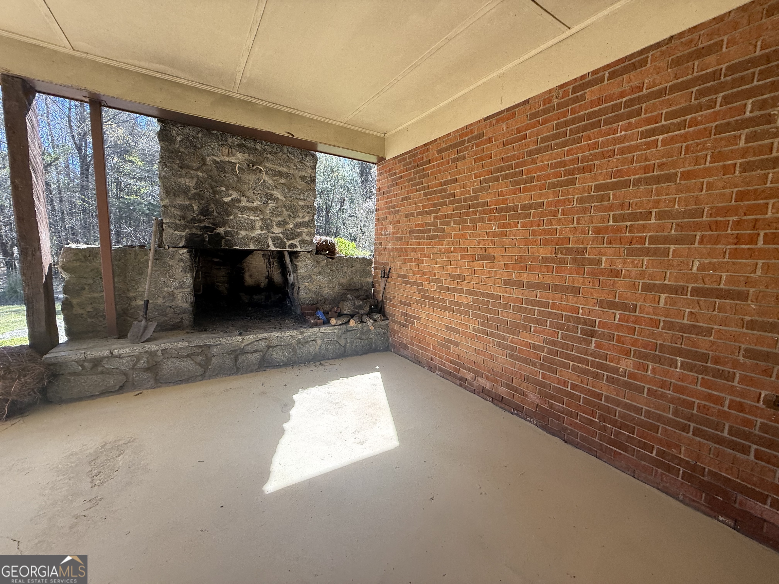 28 Brewer Road Jewell, GA 31045 - Photo 22 of 27 a view of livingroom with furniture