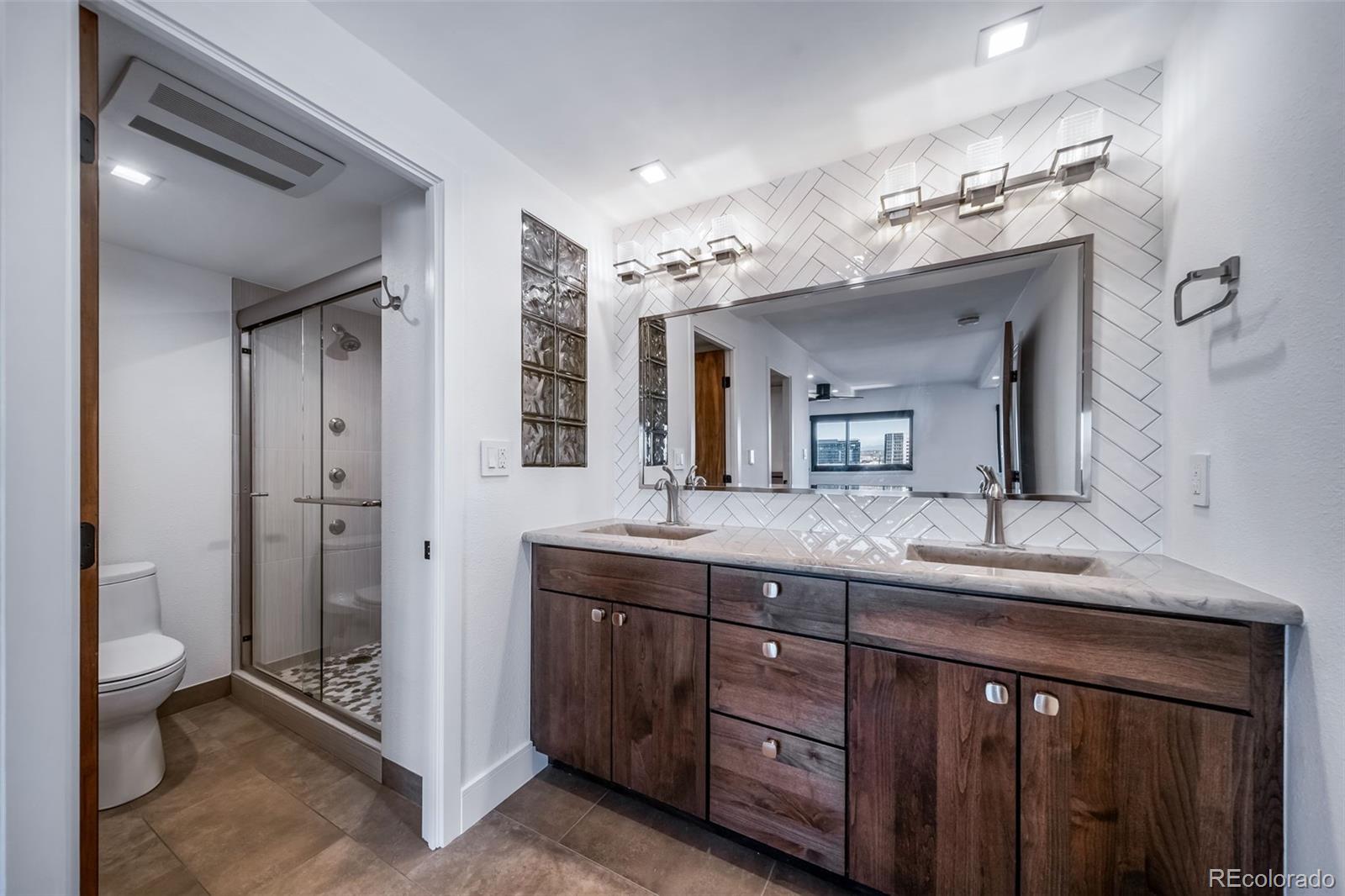 1551 Larimer Street, Unit 1901 Denver, CO 80202 - Photo 18 of 42