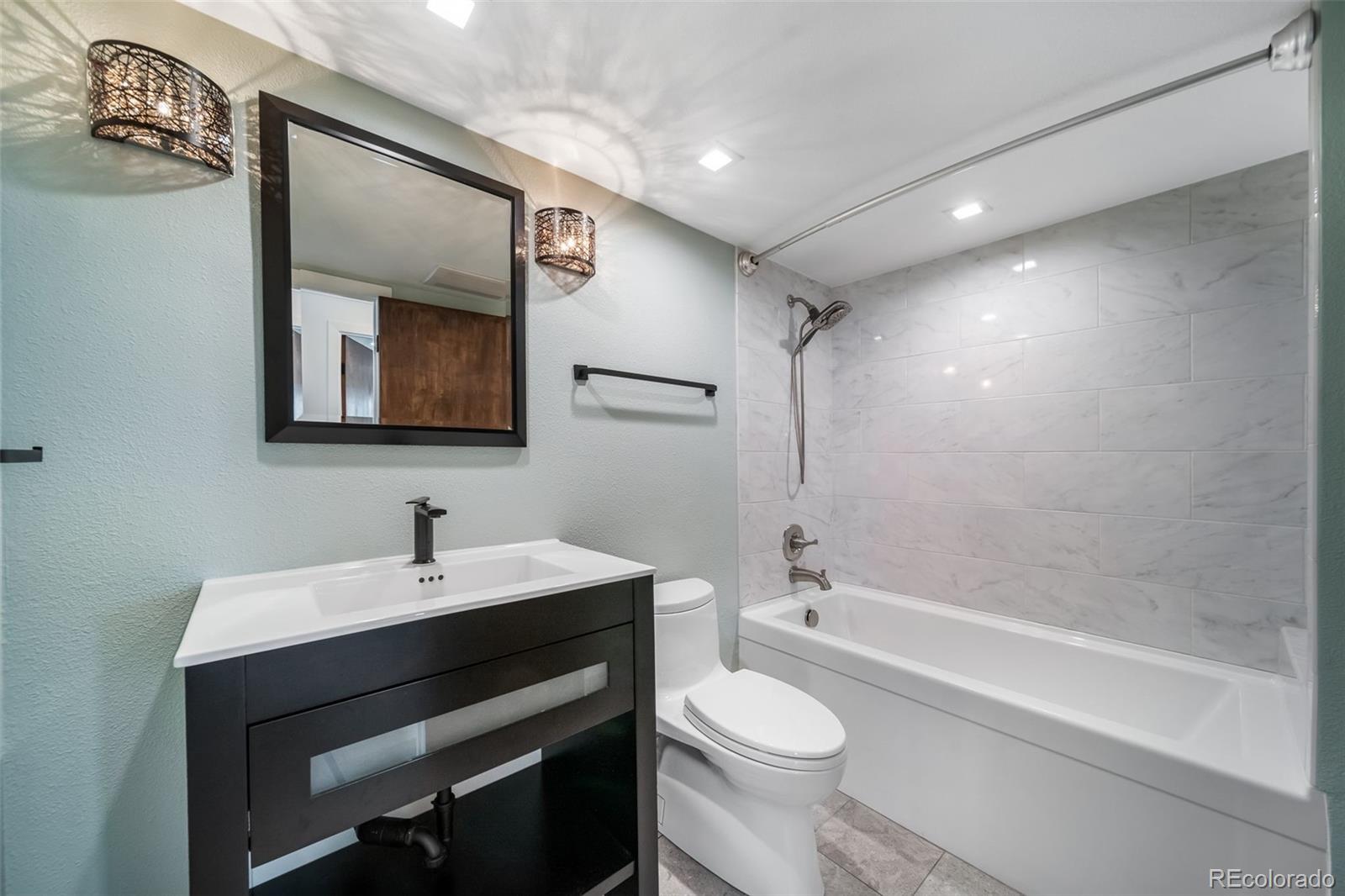 1551 Larimer Street, Unit 1901 Denver, CO 80202 - Photo 32 of 42