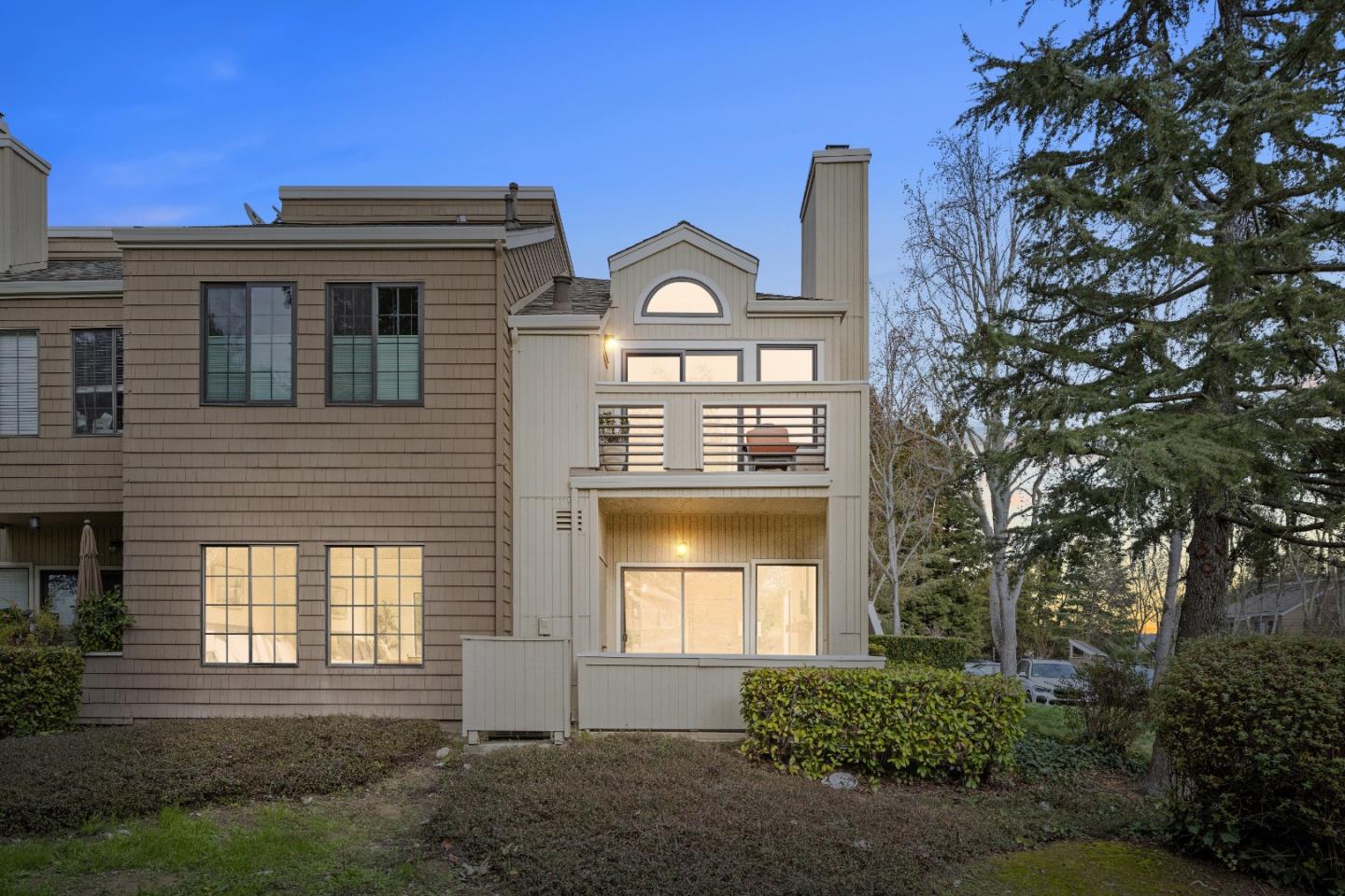 366 South Overlook Drive San Ramon, CA 94582 - Photo 2 of 31 a front view of a house