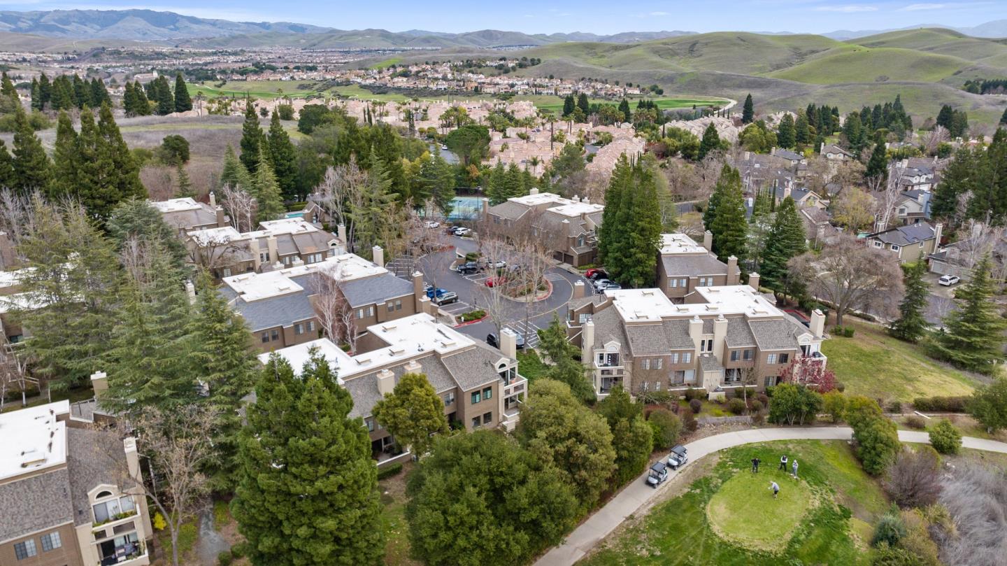 366 South Overlook Drive San Ramon, CA 94582 - Photo 28 of 31 an aerial view of multiple house