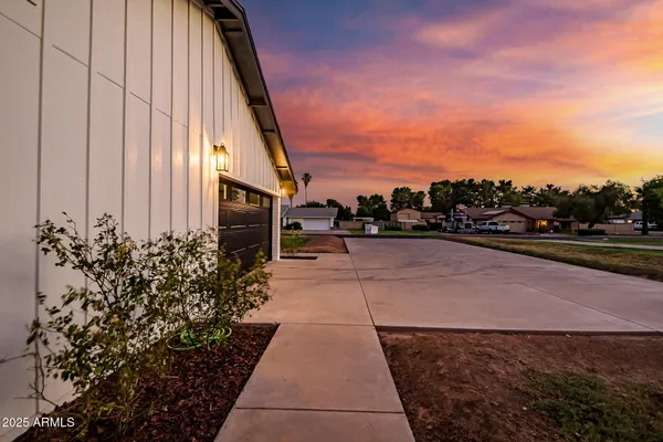 $999,000 | 16622 West Watkins Street, Goodyear, AZ 85338