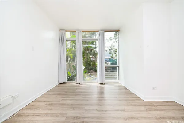 $3,200 | 45-697 Kamehameha Highway, Unit 112, Kaneohe, HI 96744