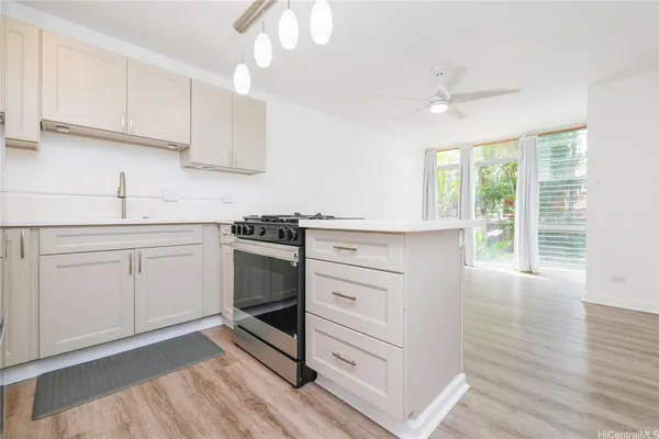 $3,200 | 45-697 Kamehameha Highway, Unit 112, Kaneohe, HI 96744