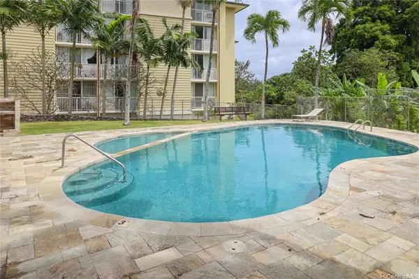 $3,200 | 45-697 Kamehameha Highway, Unit 112, Kaneohe, HI 96744